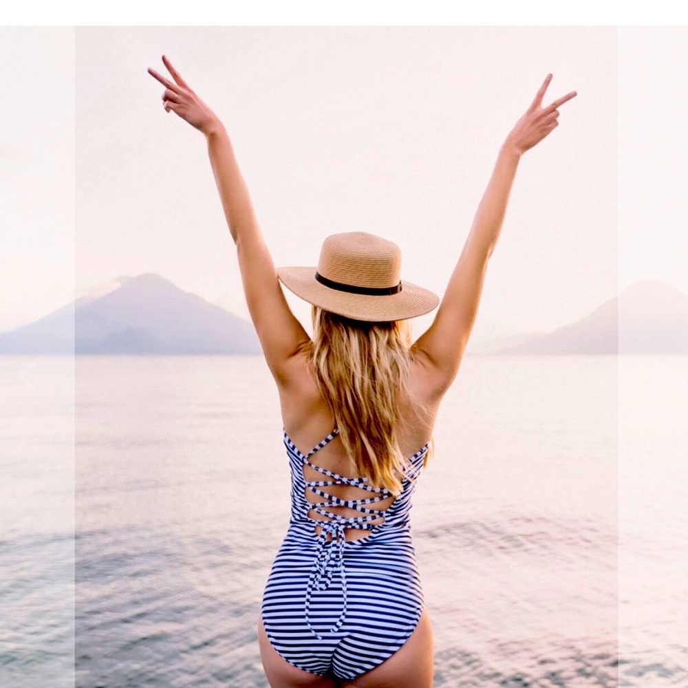 Albion One Piece EUC